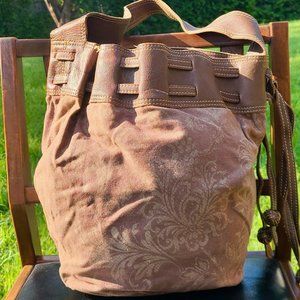 Fossil bucket handbag with cinched closure
